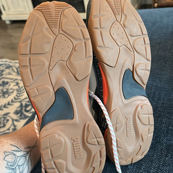 Puma Thunder Electric Men's Black and Red Sneakers - Picture 9 of 9